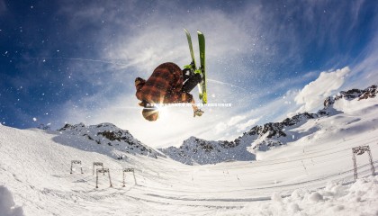 九游体育-孙准浩对阵申花仅踢半场 保护性调整开启四年终极征程